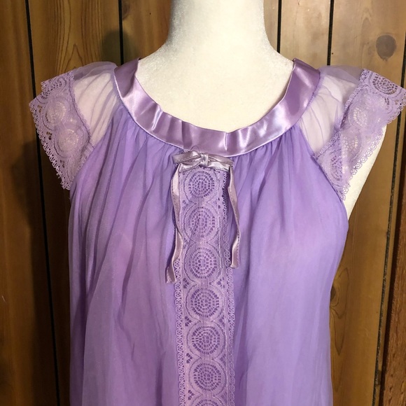 Lavender Nylon/Chiffon Nightgown - Picture 2 of 9